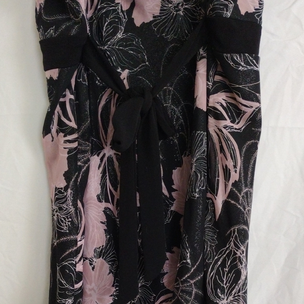 Tempted Black and Pink Floral Top - Picture 7 of 7